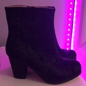 Velvet black heeled boots